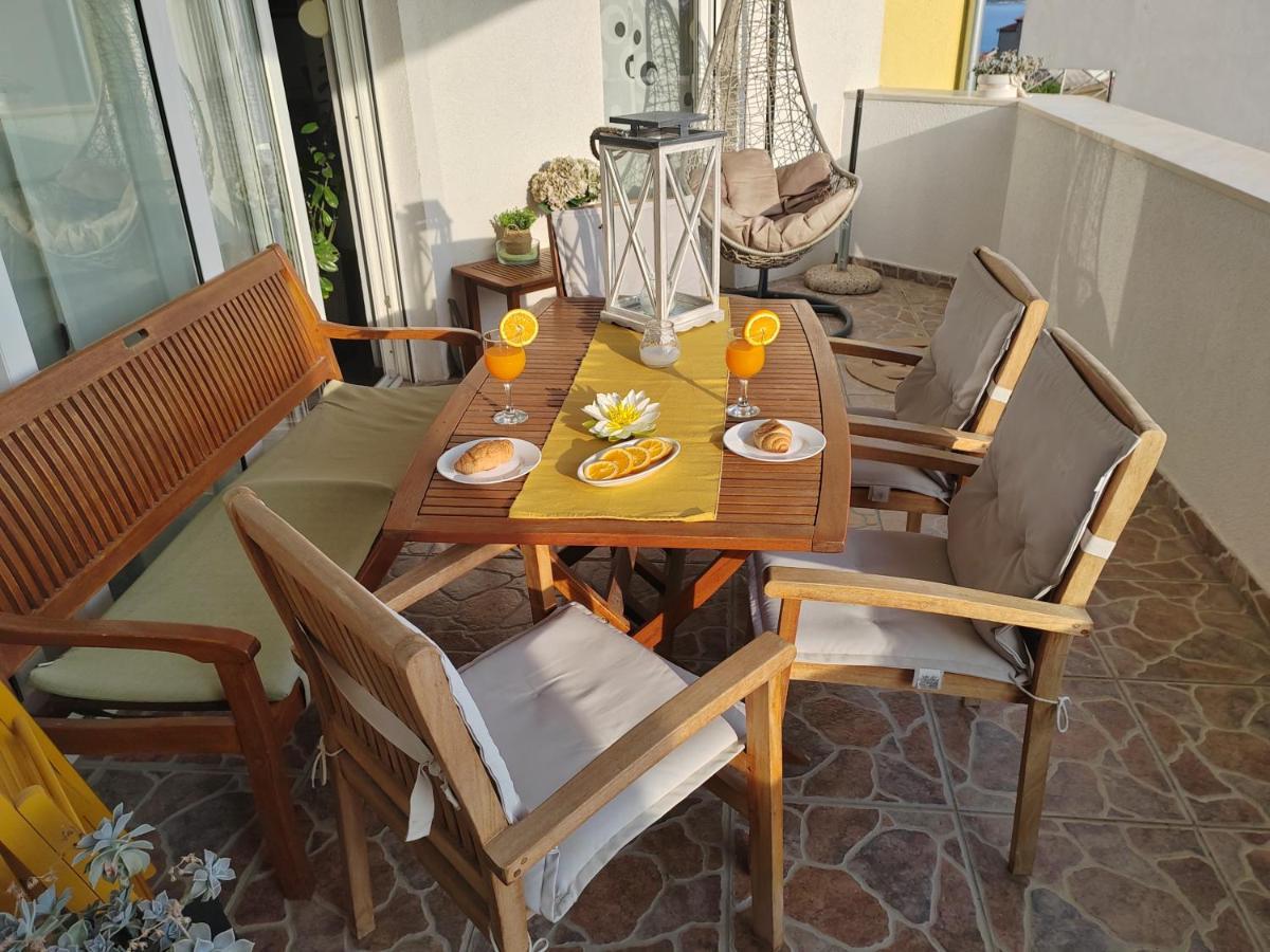 3 Bedrooms Apartman Dmt Kaštela Buitenkant foto