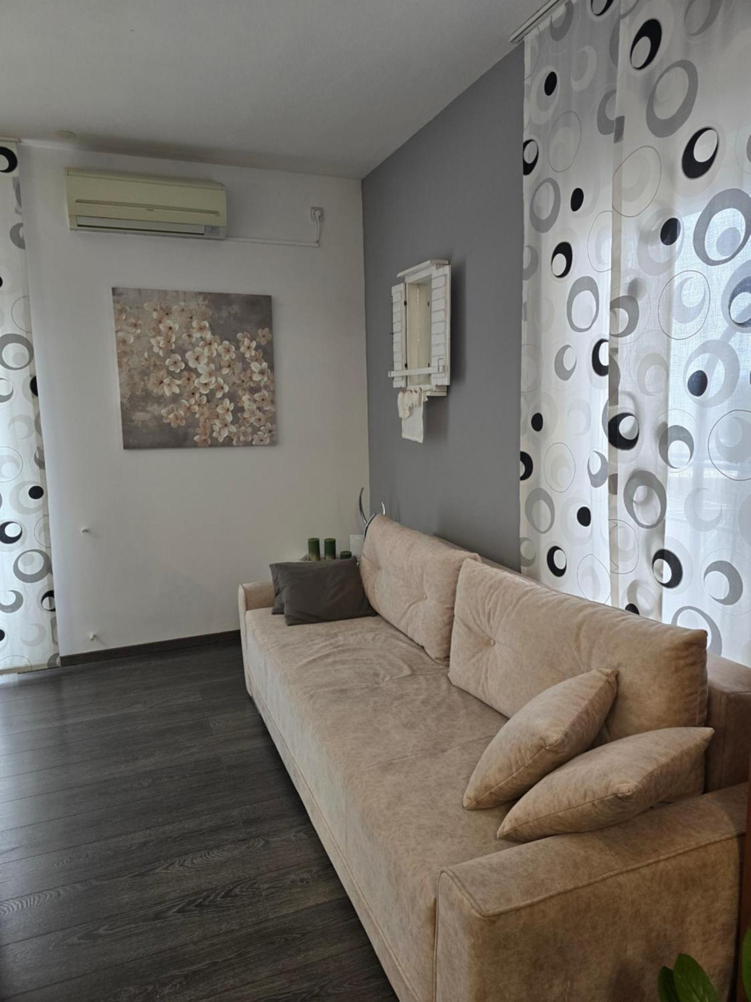 3 Bedrooms Apartman Dmt Kaštela Buitenkant foto